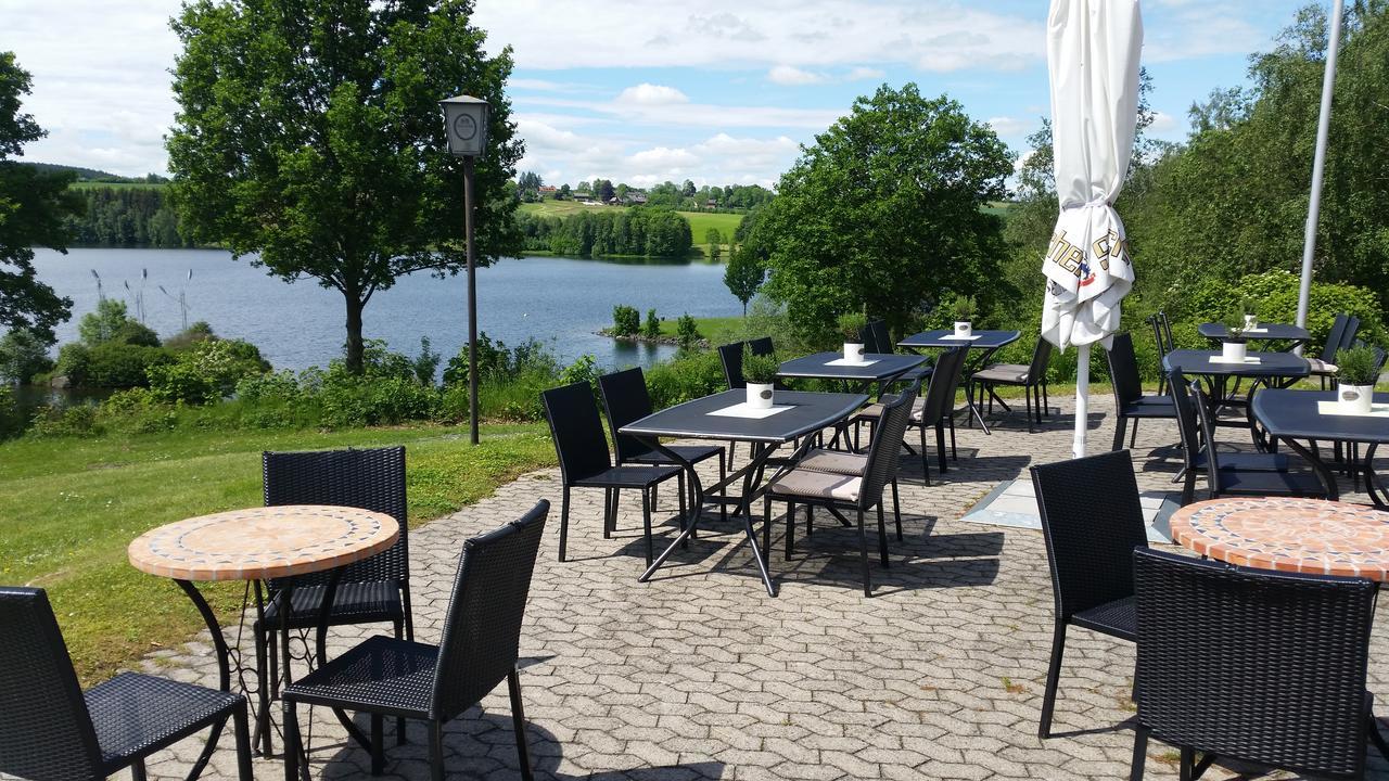 Hotel Am Untreusee Хоф Екстериор снимка